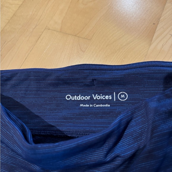 Outdoor Voices Original TechSweat Flex shorts - Picture 2 of 3